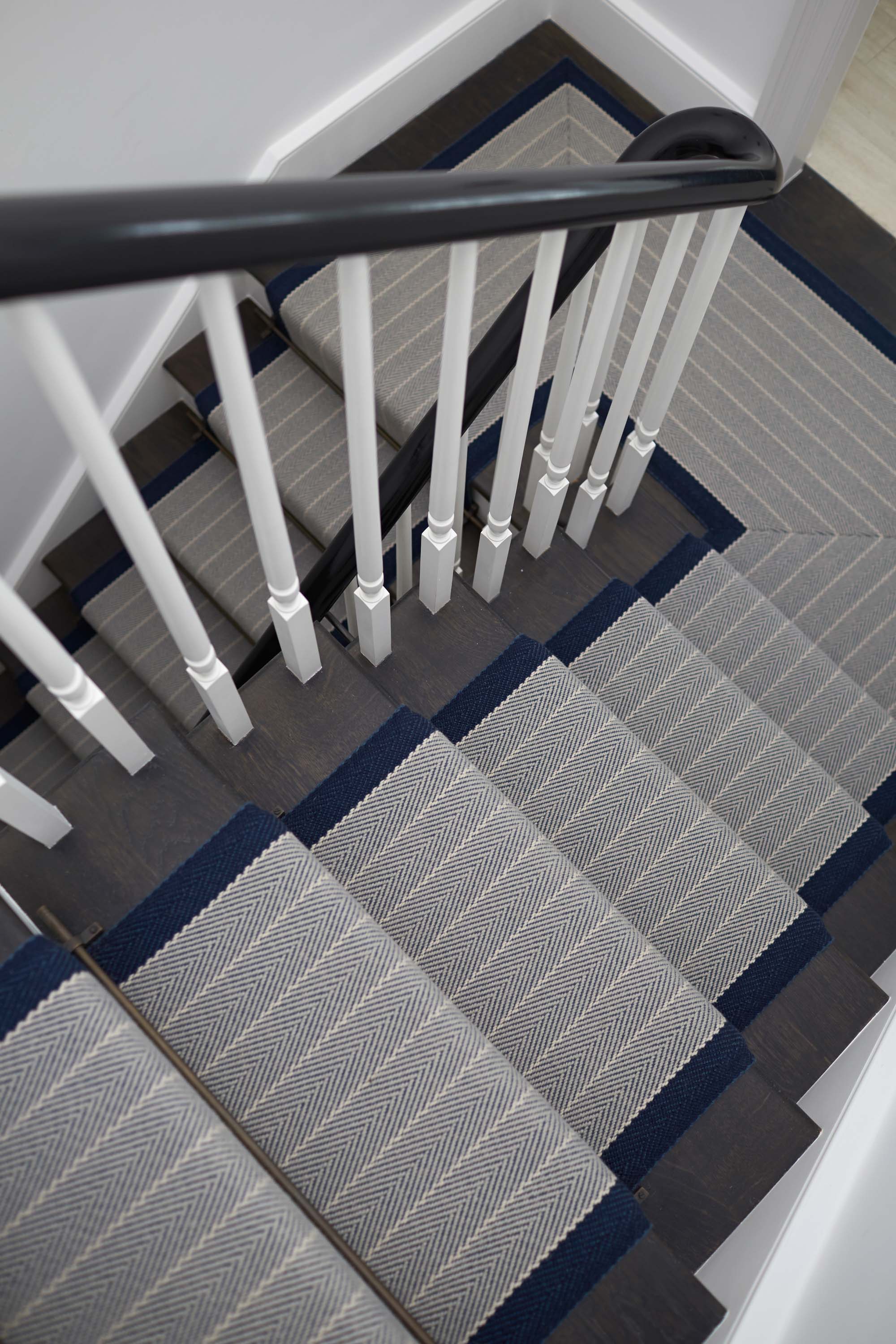 Striped flatweave runner in grey and dark blue