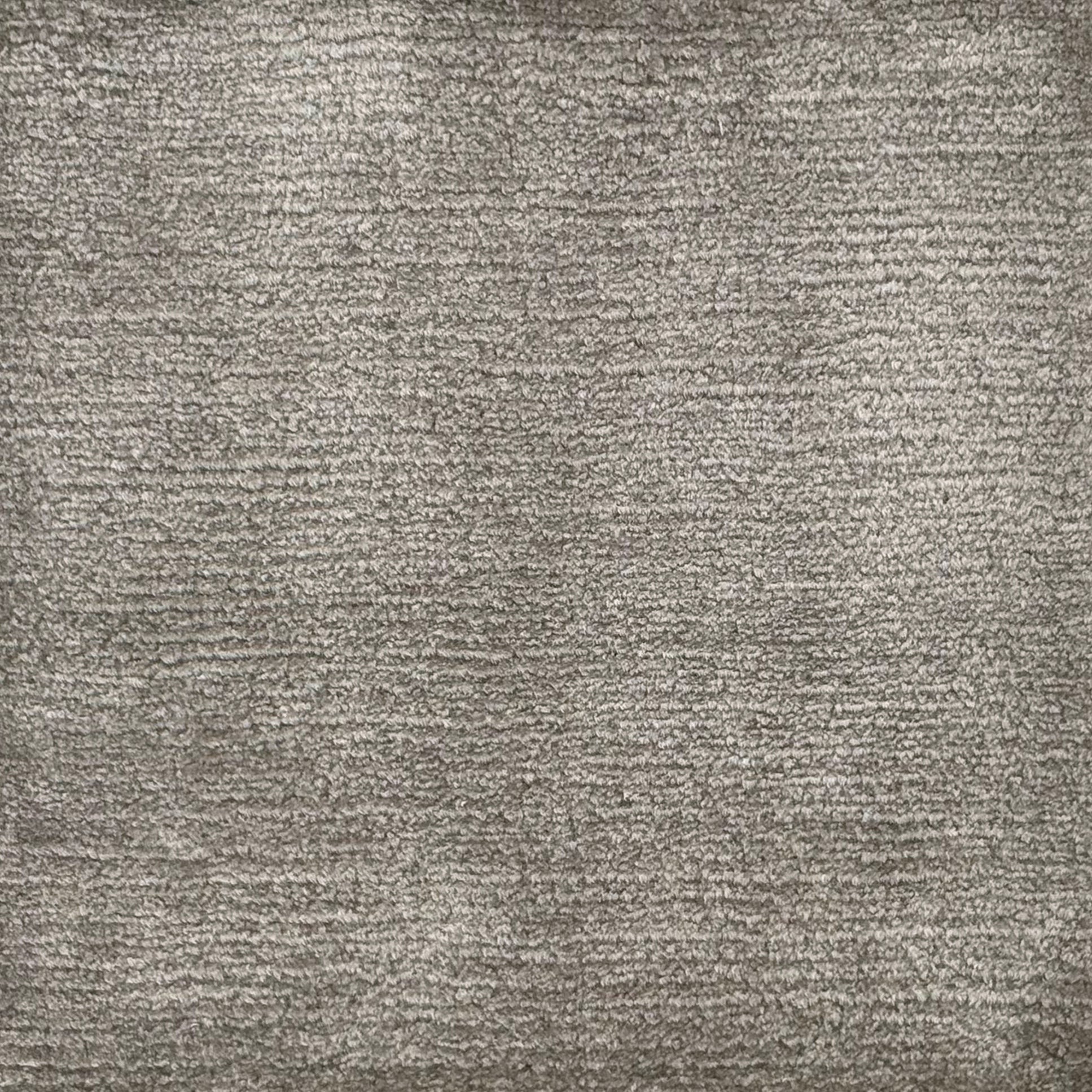 Handknotted rug with solid cut pile in grey eco-nylon